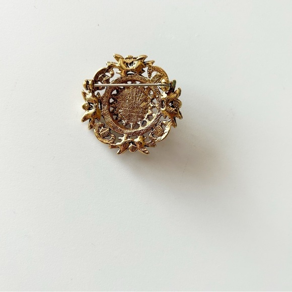 Vintage Gold Plated Brooch with Faux Pearls & Blue Gem Bundle & Save - Picture 4 of 6